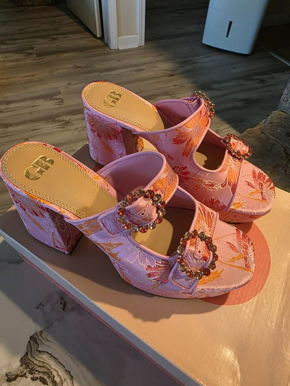 Gianni Binni Deja-Vu Platform Heels in Size 10 M - Brand New